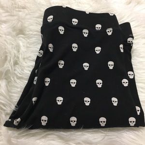 PINK by VS NWOT skull leggings 💀